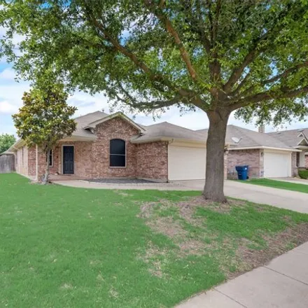 Buy this 3 bed house on 617 Fireberry Drive in Fate, TX 75087