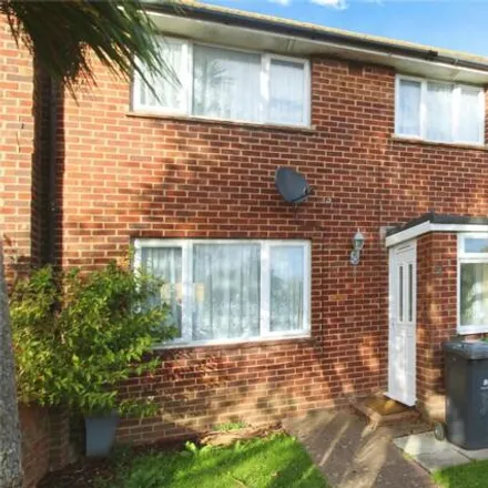 Rent this 3 bed townhouse on Crossland Drive in Warblington, PO9 2EY