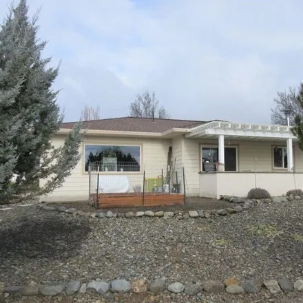 Buy this 2 bed house on unnamed road in Yreka, CA 96097