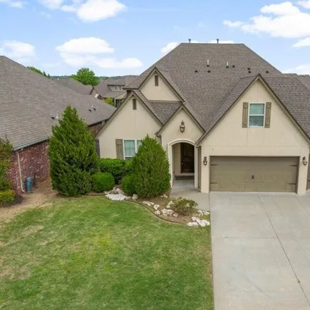 Rent this 4 bed house on 12692 South 71st East Avenue in Bixby, OK 74008