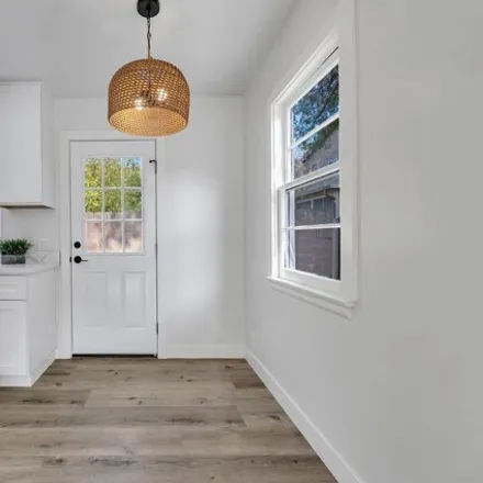 Image 4 - 13655 Erwin Street, Los Angeles, CA 91401, USA - House for rent
