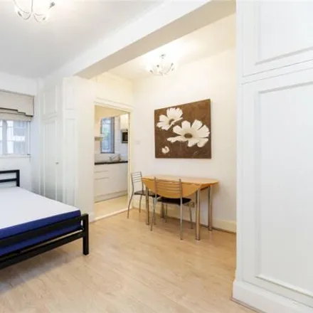 Image 2 - Sloane Avenue Mansions, Sloane Avenue, London, SW3 3JE, United Kingdom - Apartment for sale