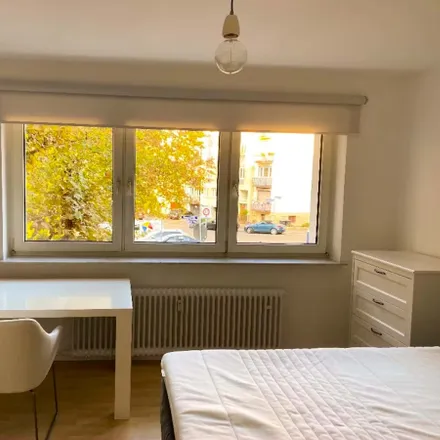 Rent this 1 bed room on Oeder Weg 100-102 in 60318 Frankfurt, Germany