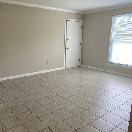 Image 3 - 1051 Carriage Drive, The Colony Apartments, Aiken, SC 29803, USA - Condo for rent