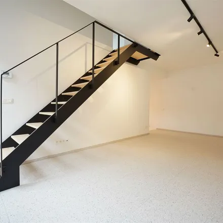 Rent this 2 bed apartment on Pont des Chaînes in Rue Pont des Chaînes, 4500 Huy