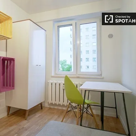Rent this 4 bed room on Czerniakowska 26A in 00-714 Warsaw, Poland