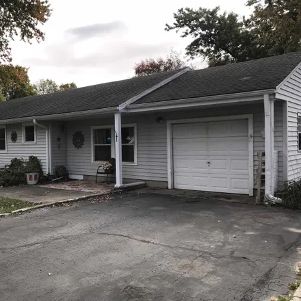 Image 2 - 4001 West Ewing Drive, Muncie, IN 47302, USA - House for sale