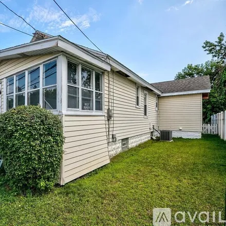 Image 1 - 20 Dott Avenue - House for rent