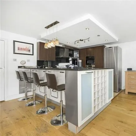 Image 7 - Anchor Brewhouse, 50 Shad Thames, London, SE1 2LY, United Kingdom - Apartment for sale