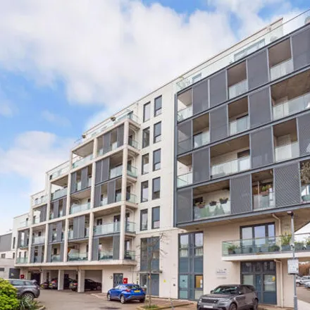 Image 3 - Jersey Court, Dairy Close, London, SW6 4HD, United Kingdom - Apartment for sale