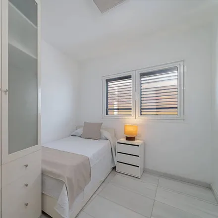 Rent this 2 bed apartment on Gerência de servicios sanitarios de Lanzarote in Calle Azores, 35570 Yaiza