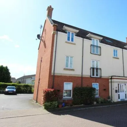 Buy this 2 bed apartment on 14 Pearce Close in Thornbury, BS35 2HZ