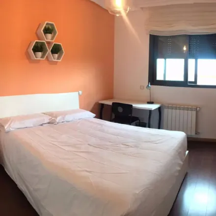 Rent this 5 bed apartment on Avenida del Planetario in 1-1E, 28045 Madrid
