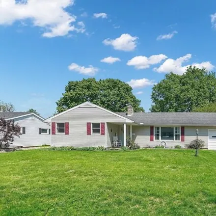 Buy this 3 bed house on 970 Circle Drive in Circleville, OH 43113