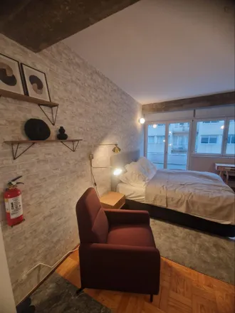 Rent this studio apartment on Bira dos namorados in Rua de Ceuta, 4050-314 Porto