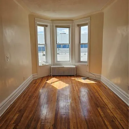 Image 3 - 560 62nd Street, New York, NY 11220, USA - Apartment for rent