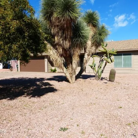 Image 2 - 4800 East Navajo Circle, Phoenix, AZ 85044, USA - House for sale