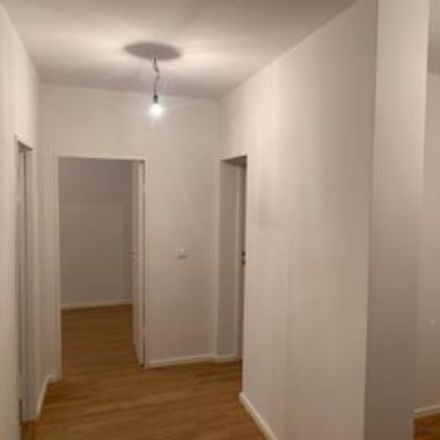 Rent this 4 bed room on Neuenburger Straße 21a in 10969 Berlin, Germany