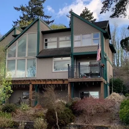 Buy this 4 bed house on 1977 Carriage Way in West Linn, OR 97068