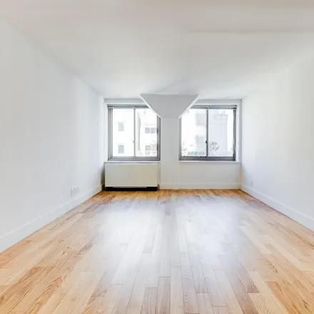 Image 3 - 201 East 69th Street, New York, NY 10021, USA - Apartment for rent