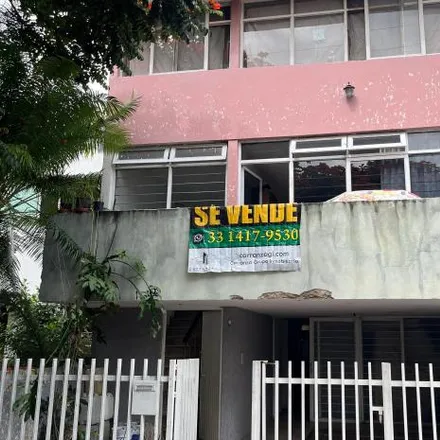 Buy this 6 bed house on Venezuela in Avenida Niños Héroes, Moderna