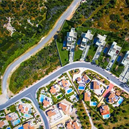 Image 5 - Mayfair Gardens Hotel, Kirkis, 8049 Paphos Municipality, Cyprus - House for sale