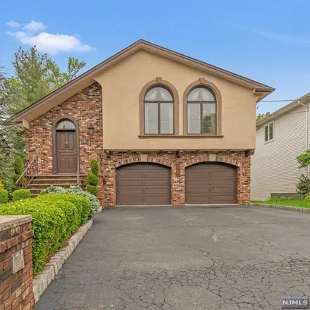 Rent this 4 bed house on 28 7th Street in Englewood Cliffs, Bergen County