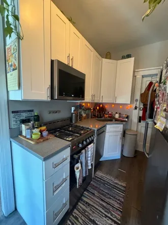 Image 5 - 2700 North Sacramento Avenue - Apartment for rent