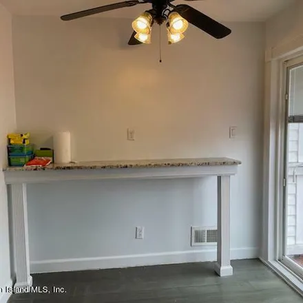 Rent this 3 bed apartment on 119 Labau Avenue in New York, NY 10301