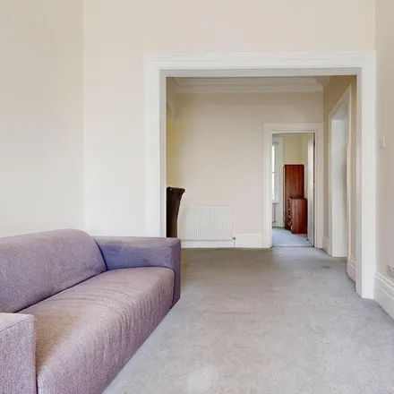 Image 6 - Balmoral Court, 20 Queen's Terrace, London, NW8 6EA, United Kingdom - Apartment for rent