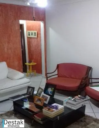 Buy this 3 bed house on Rua Evaristo da Veiga in Jardim Amália, Volta Redonda - RJ
