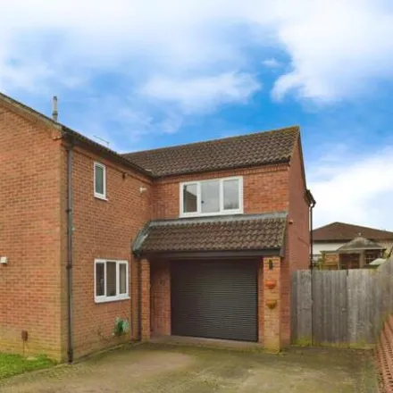 Buy this 5 bed house on Craddocks Close in Wolverton, MK13 9DX