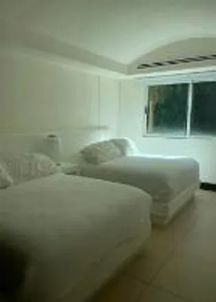 Rent this studio apartment on Cañada de las Palmas in Playa Guitarrón, 39300 Acapulco
