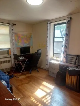 Image 2 - 2425 Haring St Apt 1J, Brooklyn, New York, 11235 - Apartment for sale