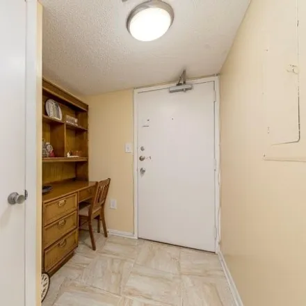 Image 3 - Gulfview Boulevard & Bayway Boulevard, South Gulfview Boulevard, Clearwater, FL 33767, USA - Condo for sale