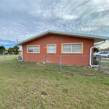 Image 2 - 4851 Marine Drive, Cape Coral, FL 33904, USA - House for rent