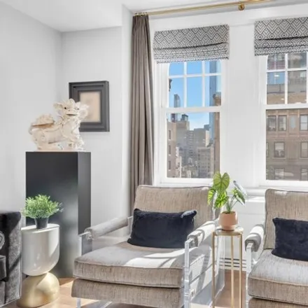 Image 3 - The Olcott, 27 West 72nd Street, New York, NY 10023, USA - Condo for sale