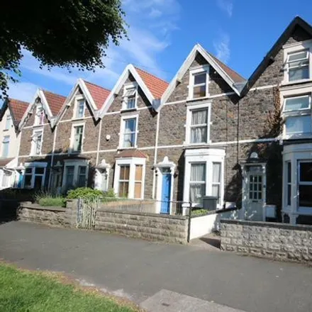 Buy this 3 bed house on 4 Downend Road in Bristol, BS16 5AS