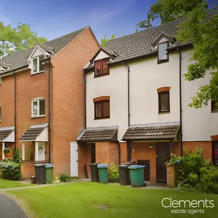Image 1 - Phillipers, The Gossamers, Meriden, WD25 9AG, United Kingdom - Apartment for rent