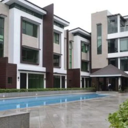 Rent this 3 bed townhouse on Sterling Bank Corporate Center in Ortigas Avenue, San Juan