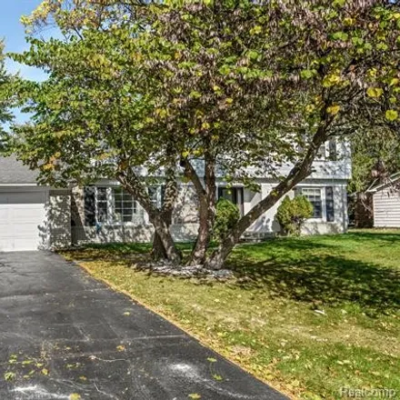 Image 4 - 5564 Tadworth Place, West Bloomfield Township, MI 48322, USA - House for sale