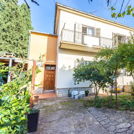 Buy this 5 bed house on Ulica Denisa Špike 10 in 23105 Zadar, Croatia