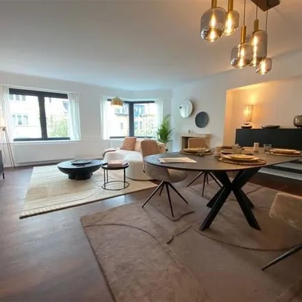 Rent this 2 bed apartment on Boulevard Brand Whitlock - Brand Whitlocklaan 140 in 1200 Woluwe-Saint-Lambert - Sint-Lambrechts-Woluwe, Belgium