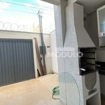 Rent this 4 bed house on Rua Coronel Ernesto Rodrigues da Cunha in Jardim Karaíba, Uberlândia - MG