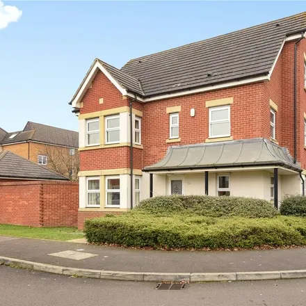 Rent this 6 bed house on 64-108 Cirrus Drive in Reading, RG2 9FL