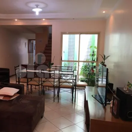 Buy this 3 bed house on Rua Matias da Cunha in Jardim Santo Antônio, Santo André - SP