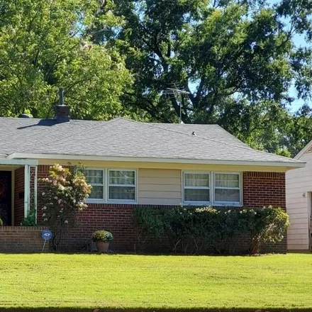 Buy this 3 bed house on 4569 Dunn Avenue in Memphis, TN 38117