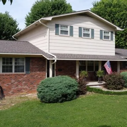 Buy this 3 bed house on 619 Barton Dr in Morristown, Tennessee