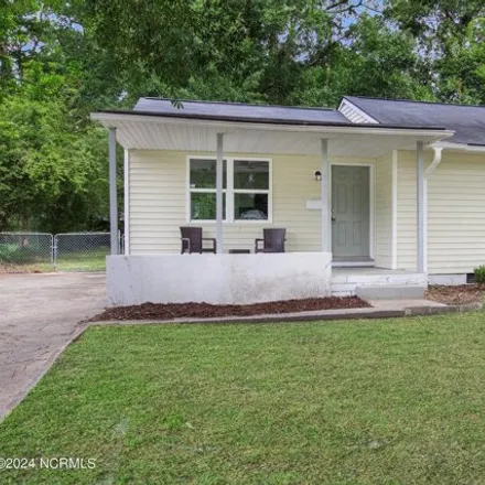 Buy this 3 bed house on 949 Davis Street in Acorn Forest, Jacksonville