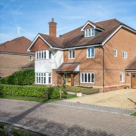 Image 3 - Fern Mead, Cranleigh, Surrey, Gu6 - House for sale